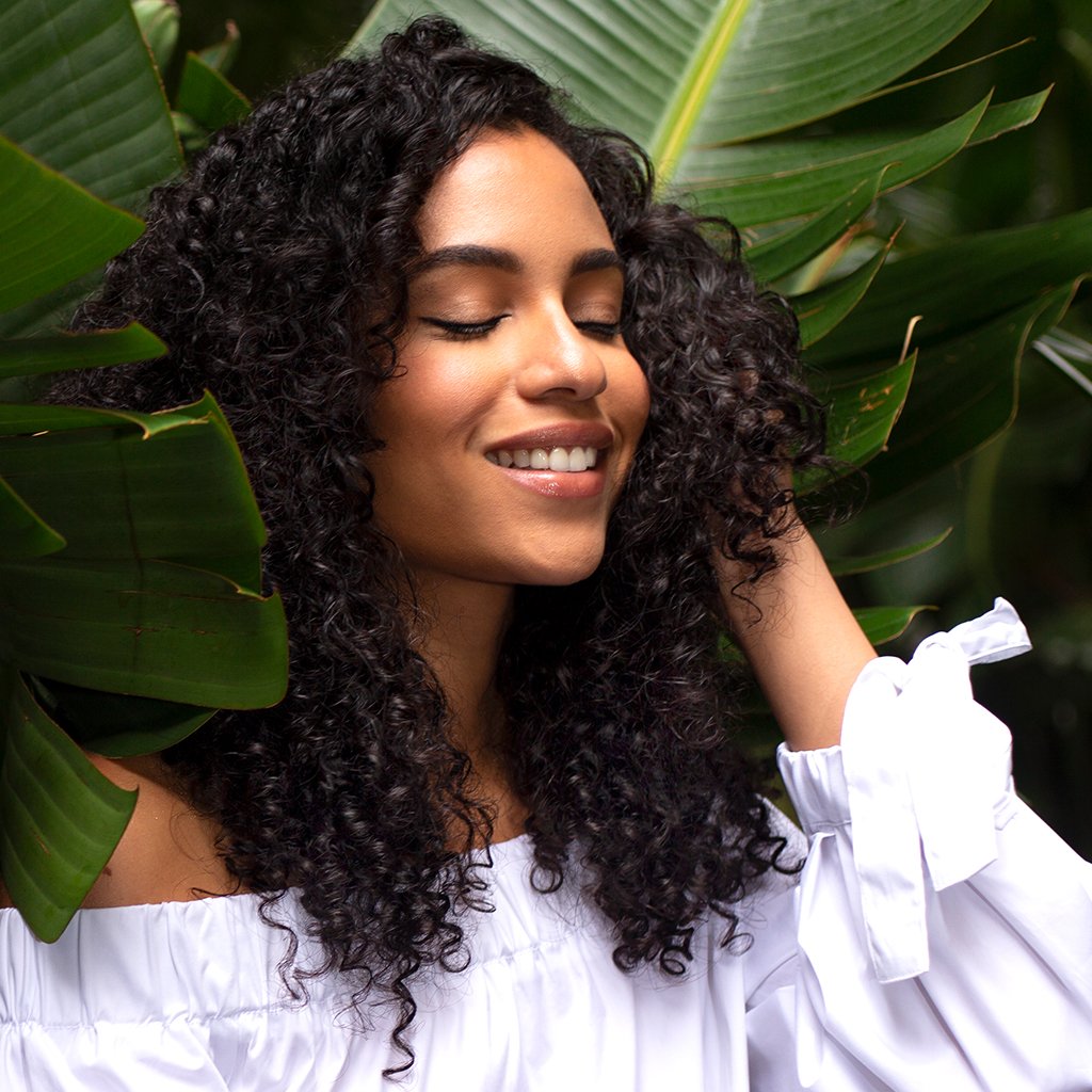 Model with curly hair